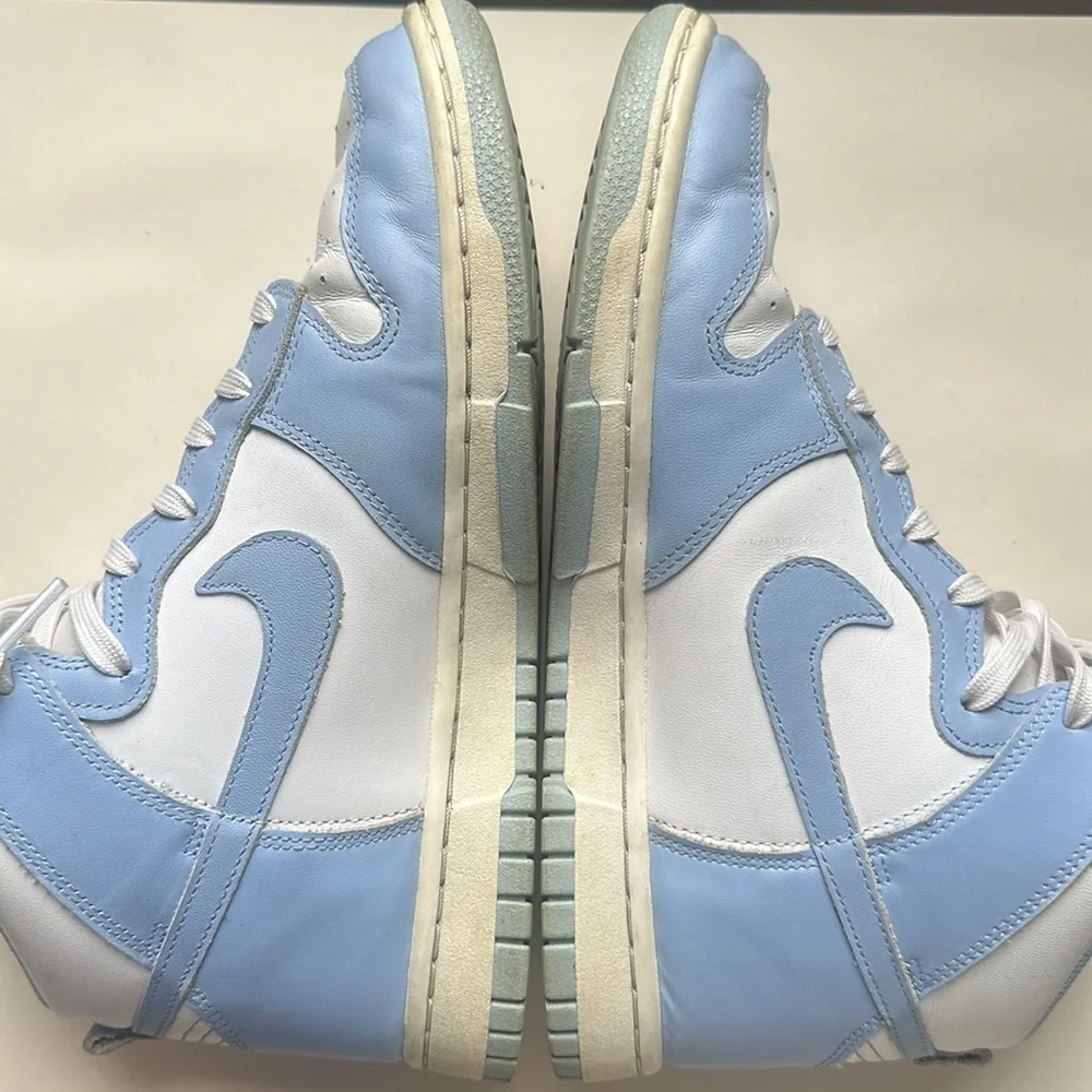 Light blue Nike high top shoes size 8.5.